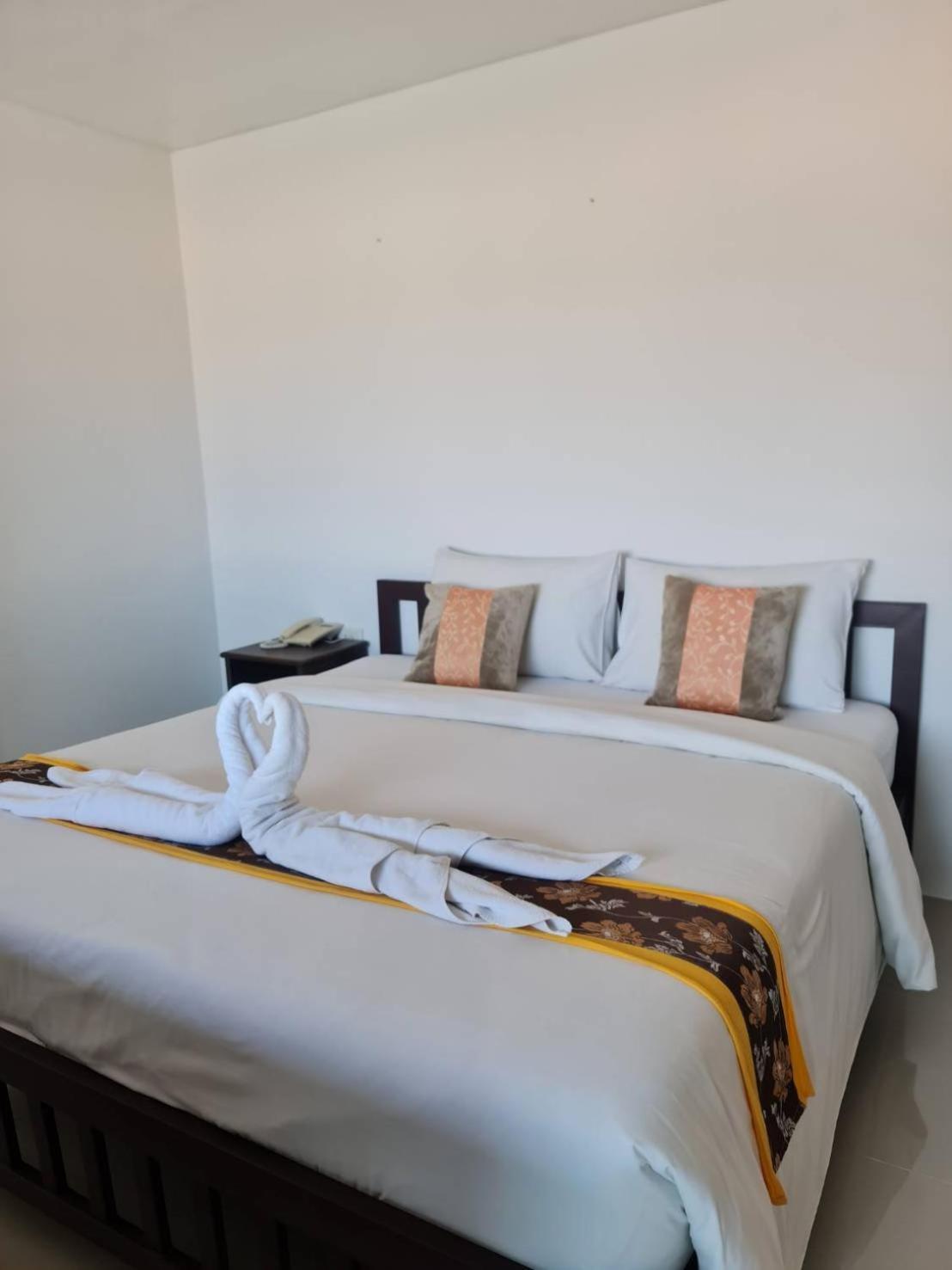 Hotel Chom By The Sea Ao Nam Mao Exteriér fotografie