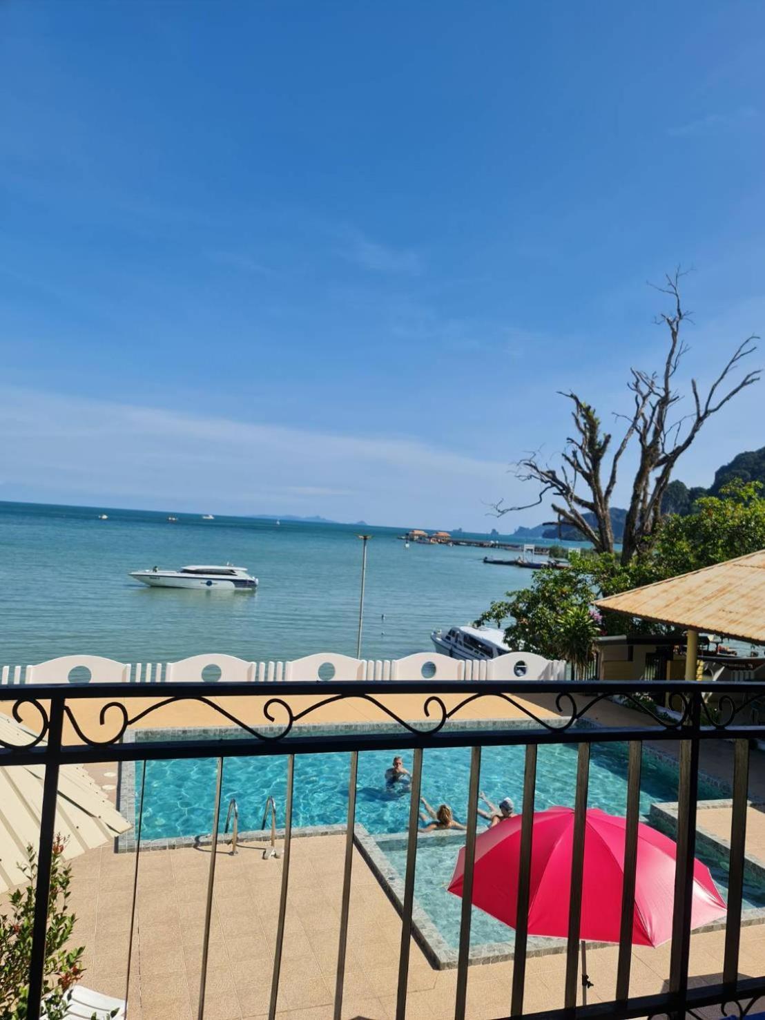 Hotel Chom By The Sea Ao Nam Mao Exteriér fotografie