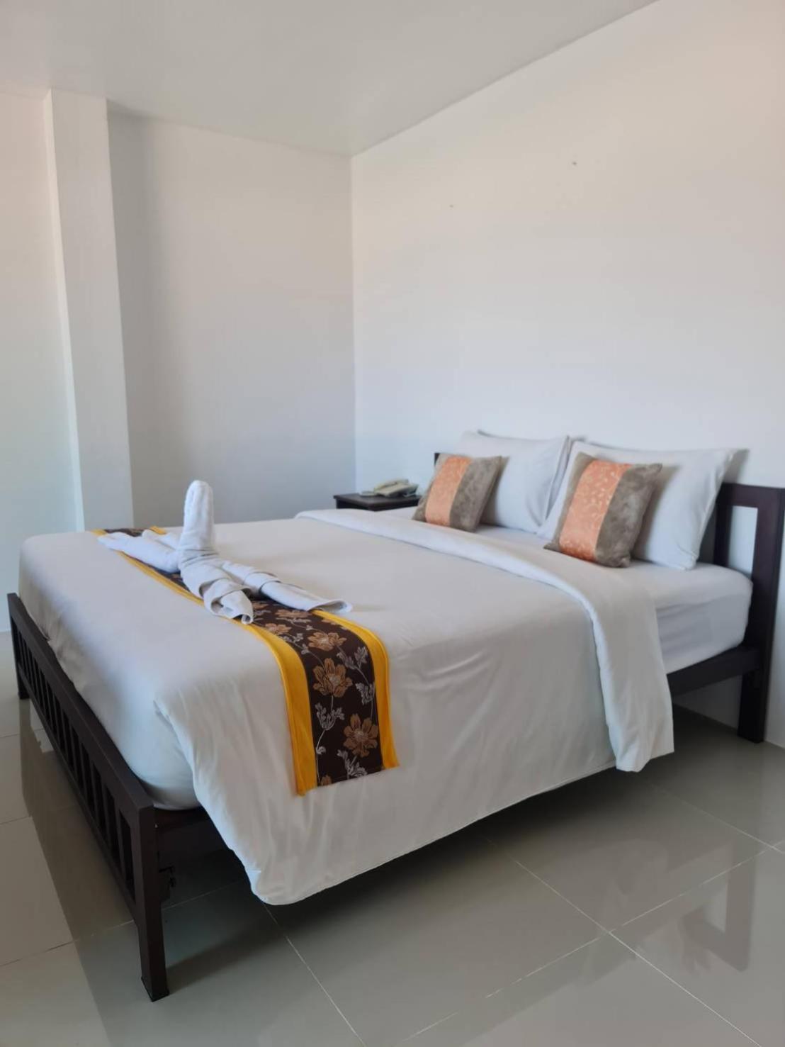 Hotel Chom By The Sea Ao Nam Mao Exteriér fotografie