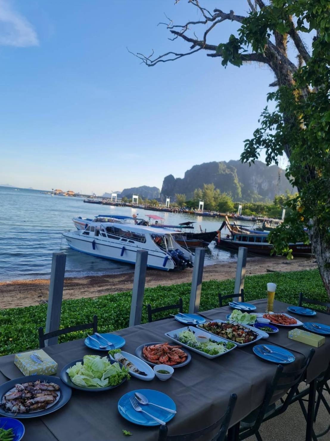 Hotel Chom By The Sea Ao Nam Mao Exteriér fotografie